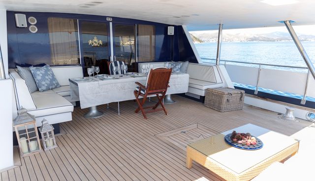 ENIGMA BLUE yacht charter 4