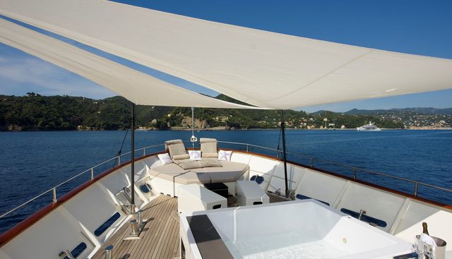 DON CIRO yacht charter 3