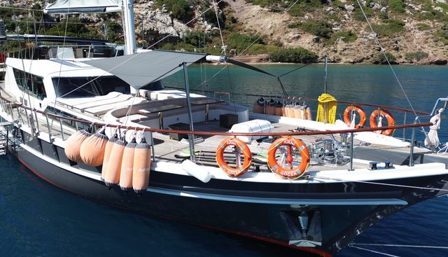 ARNI yacht charter 3
