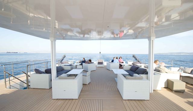 VARIETY VOYAGER yacht charter 3