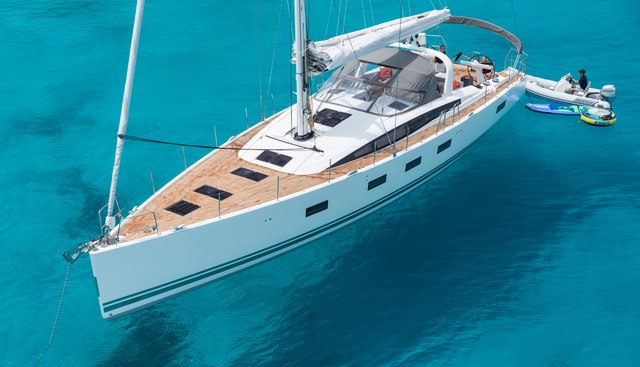 LUNOUS yacht charter 5