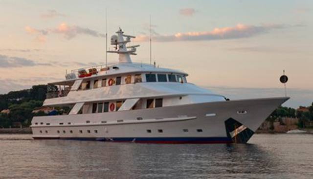 V. BAHRIA yacht charter 4