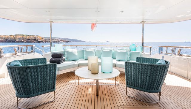 EH2 yacht charter 5