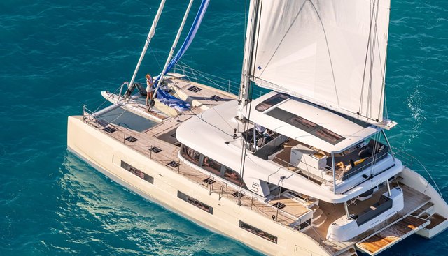 DAIQUIRI yacht charter 3