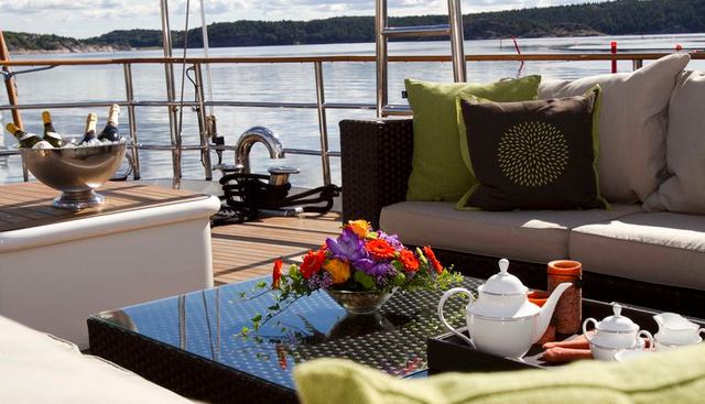 SUNNY HILL yacht charter 4