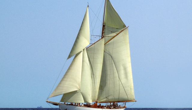 DORIANA yacht charter 3