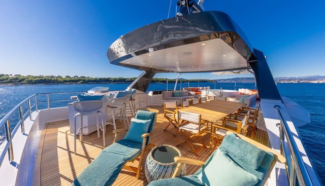 TAHI yacht charter 4