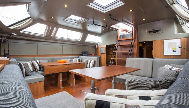 SIXTEEN TONS yacht charter 5