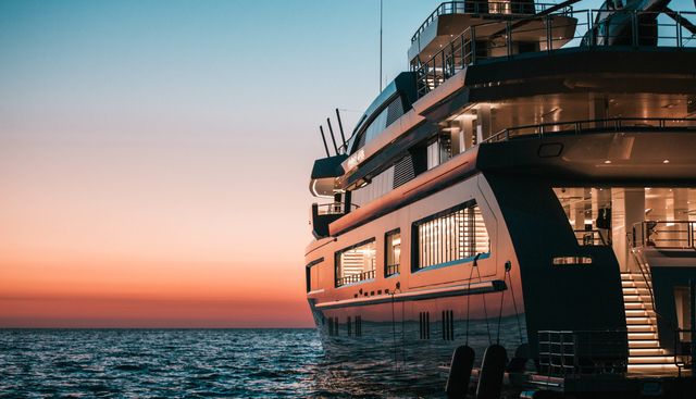 CLOUDBREAK yacht charter 5