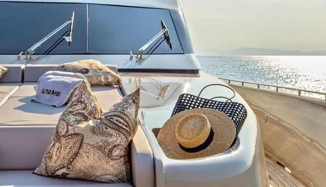HAMMERHEAD yacht charter 5