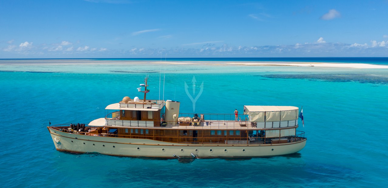 OVER THE RAINBOW OF LONDON YACHT CHARTER yacht charter