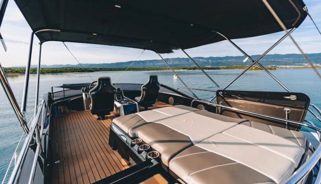 X2 yacht charter 4