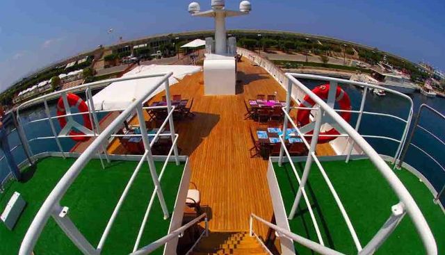 BLUE DAWN yacht charter 4
