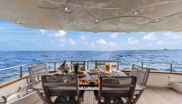 TRUCO II yacht charter 4