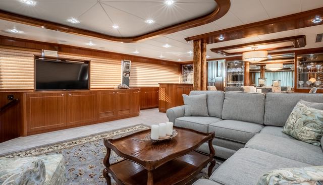 BAD DADDY yacht charter 4
