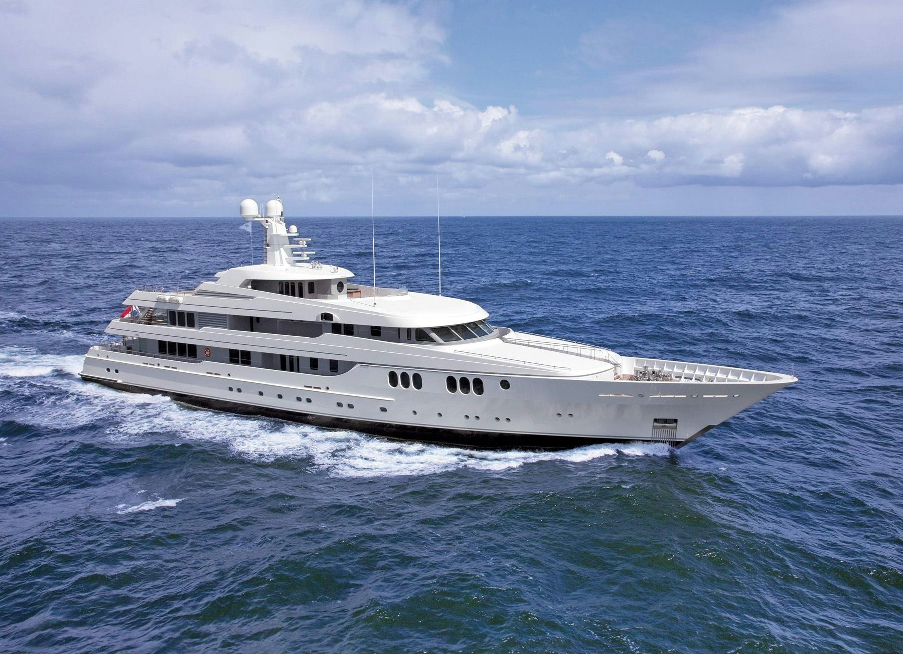 TRIDENT YACHT CHARTER yacht charter