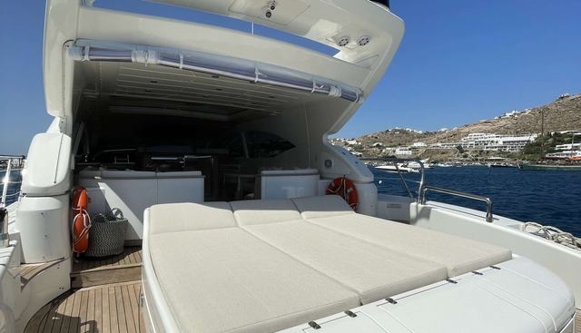 YALOOU DREAM yacht charter 3