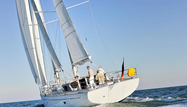 HELENE yacht charter 5