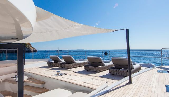 SÁSTA yacht charter 3