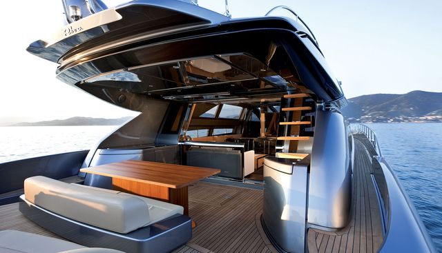 LADY F1 yacht charter 4