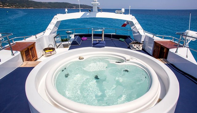 HAVEN yacht charter 2