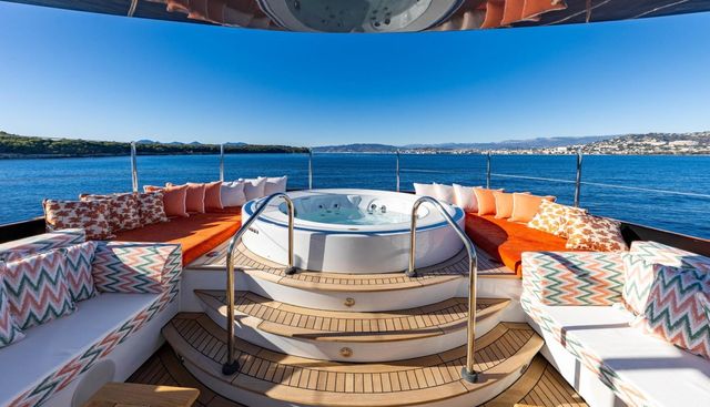 TAHI yacht charter 3