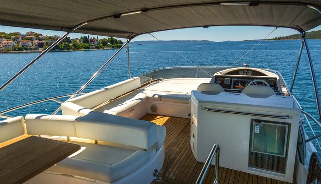 2 DRUNK yacht charter 3