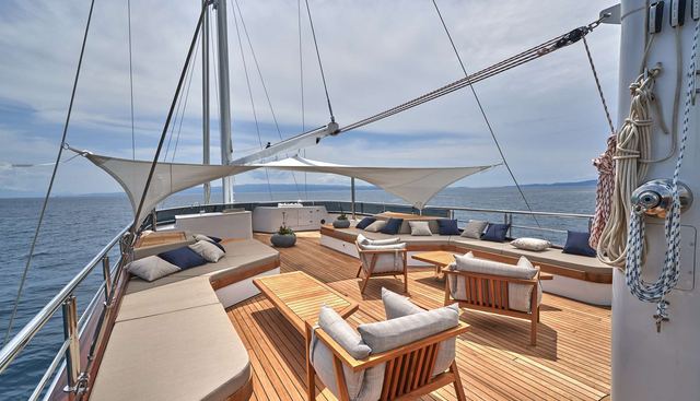 MARALLURE yacht charter 4
