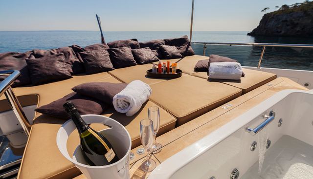 QUO VADIS yacht charter 4