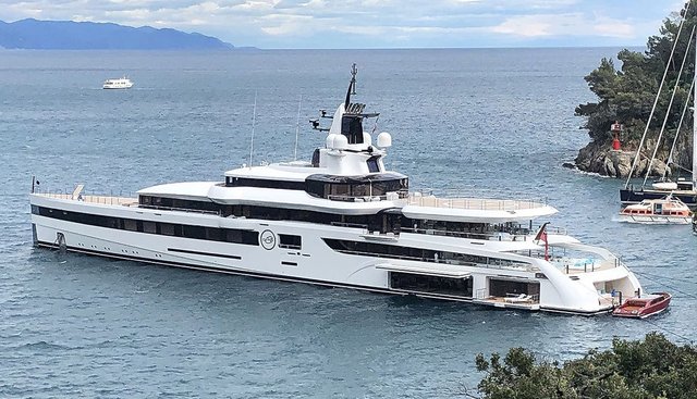 LADY S yacht charter 3