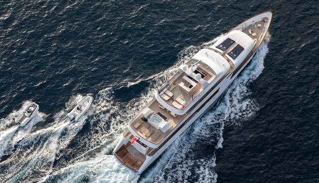 CURIOSITY yacht charter 5