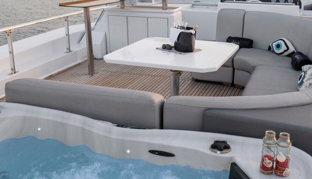 SHIVA yacht charter 4
