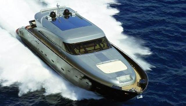 EL DISPARO yacht charter 3