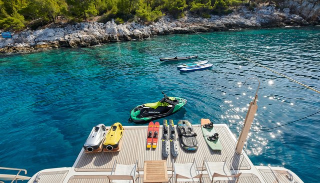 PAREAKKI yacht charter 5