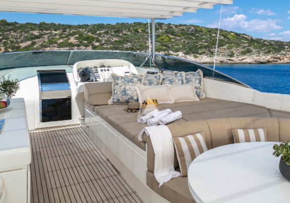 WHY yacht charter 4