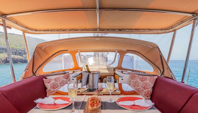 LILLA yacht charter 2
