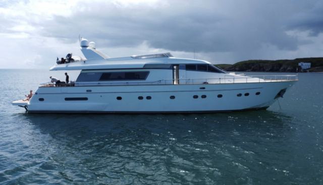 MAMMA'S yacht charter 3