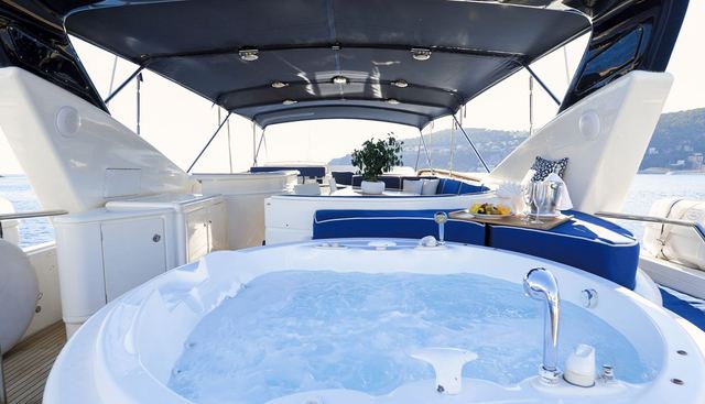 LADY AMANDA yacht charter 4
