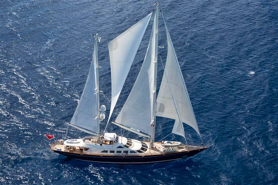 ELLEN yacht charter 3