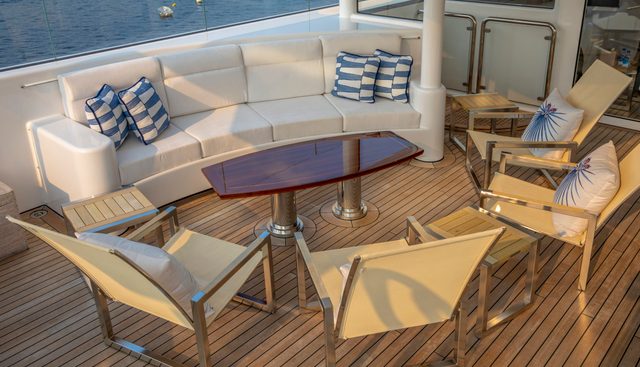 BELLA VITA yacht charter 4