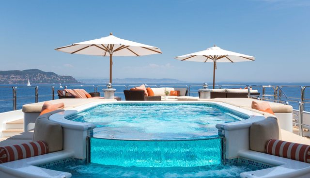 LUCKY LADY yacht charter 3