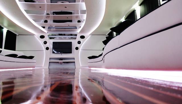 EMPROS 100 yacht charter 4