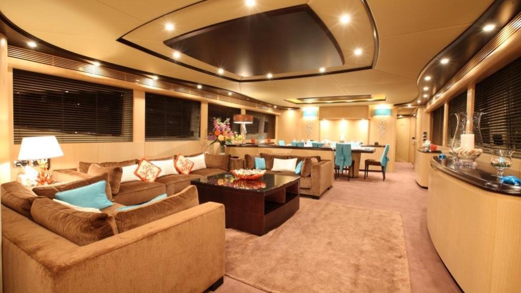 DOLCE VITA IV yacht charter 2