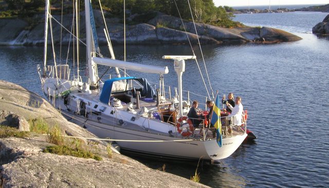 ICHI BAN yacht charter 5