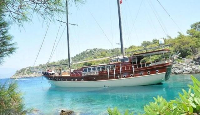 BROTHERS yacht charter 2