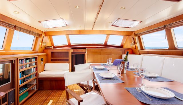 RESTLESS SPIRIT yacht charter 5