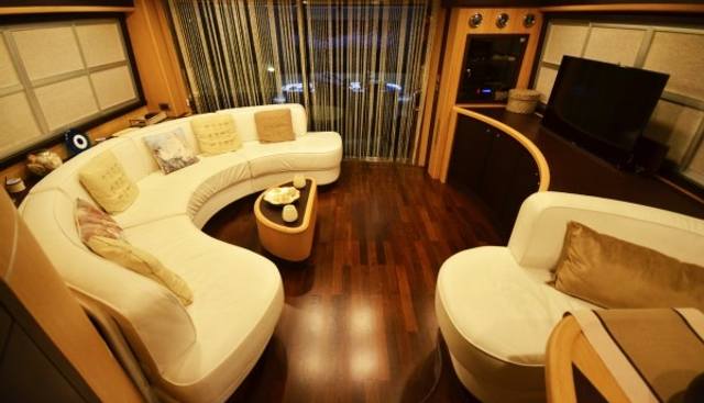 SAKURA yacht charter 5