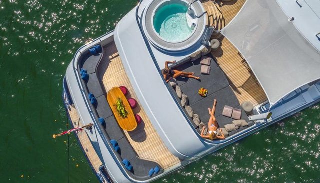 BRAVADO yacht charter 5