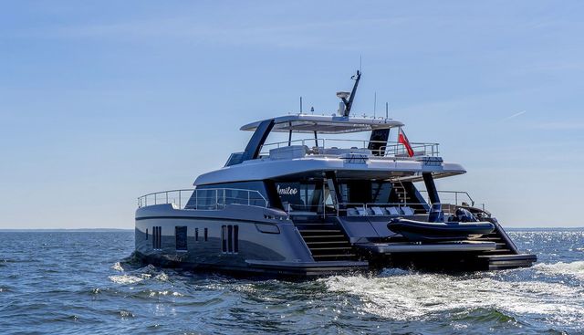 AMILEO yacht charter 5