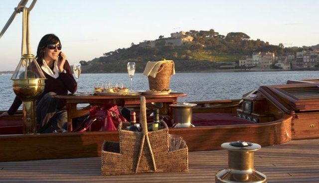 MOONBEAM OF FIFE III yacht charter 3
